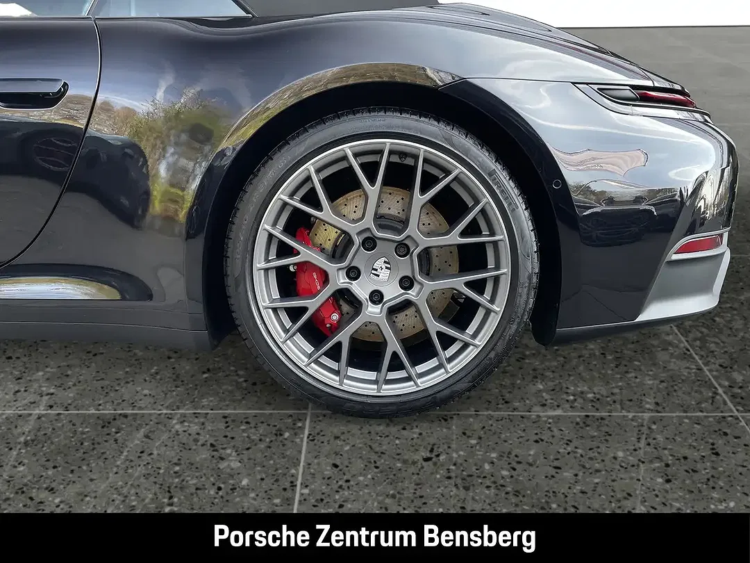 Porsche 911 - Thumbnail 8