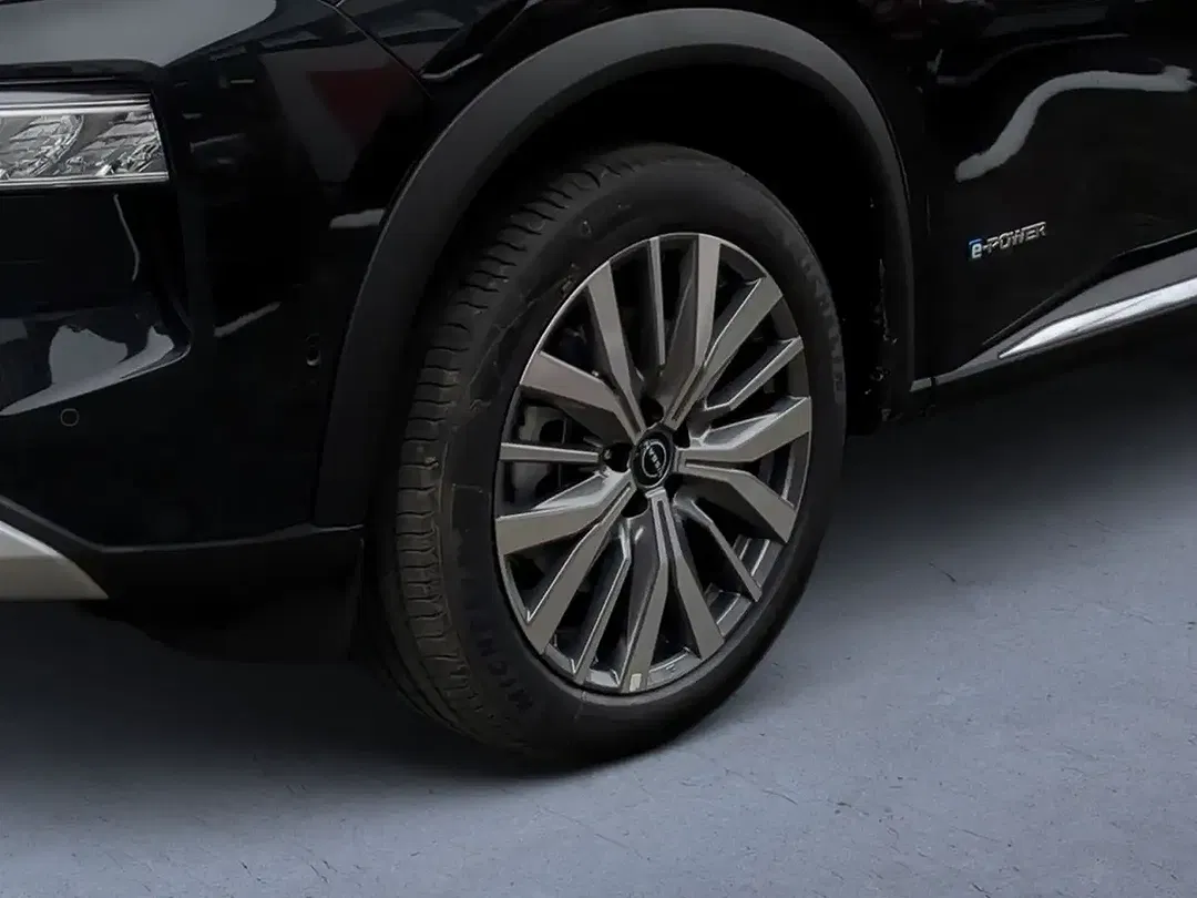 Nissan X-Trail - Thumbnail 6
