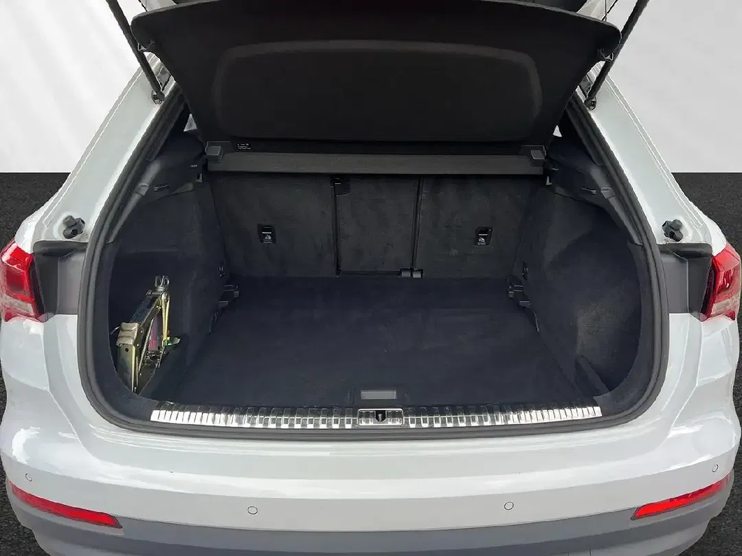 Audi Q3 - Thumbnail 14