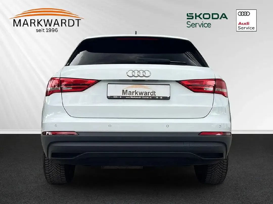 Audi Q3 - Thumbnail 4