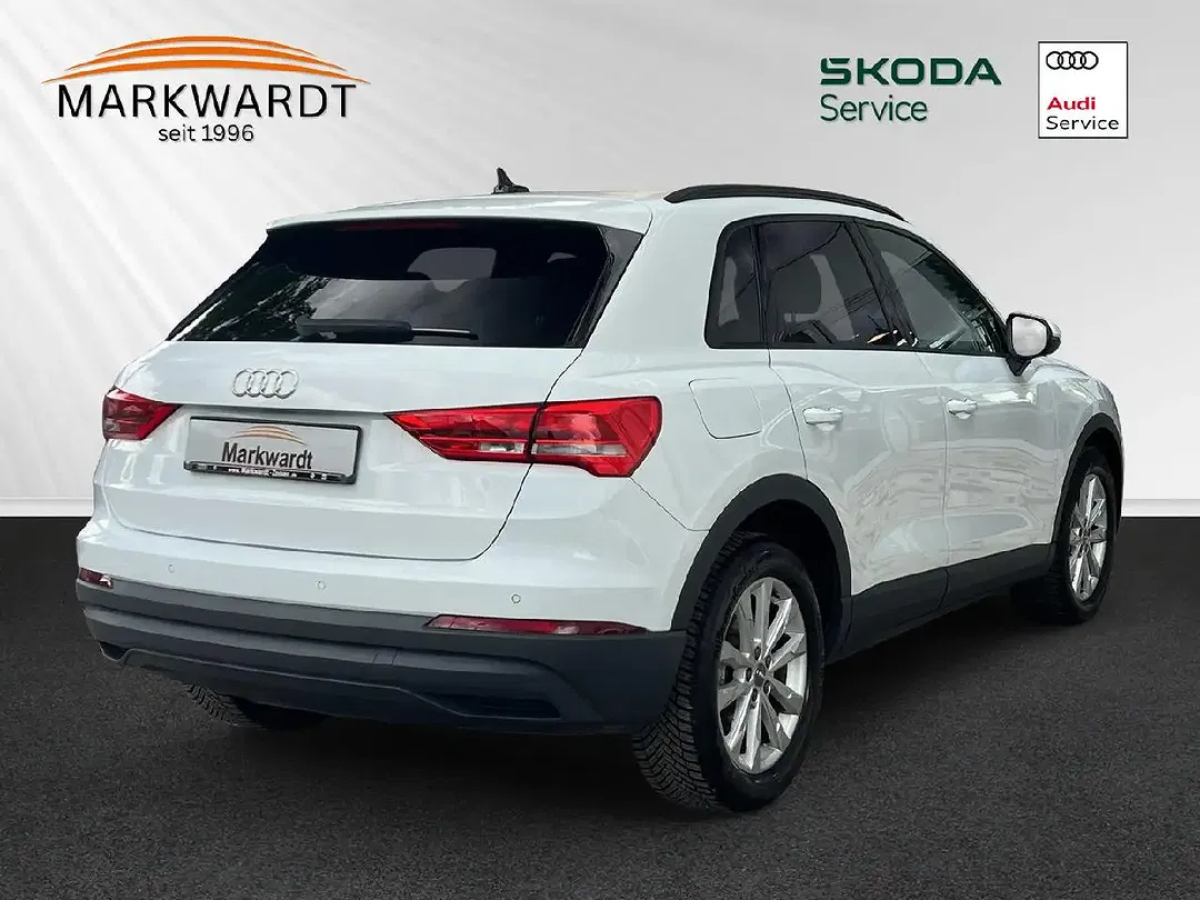 Audi Q3 - Thumbnail 5