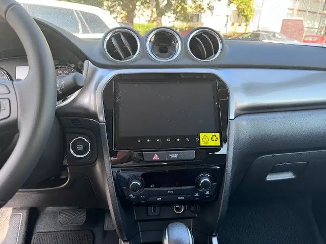 Suzuki Vitara - Thumbnail 11