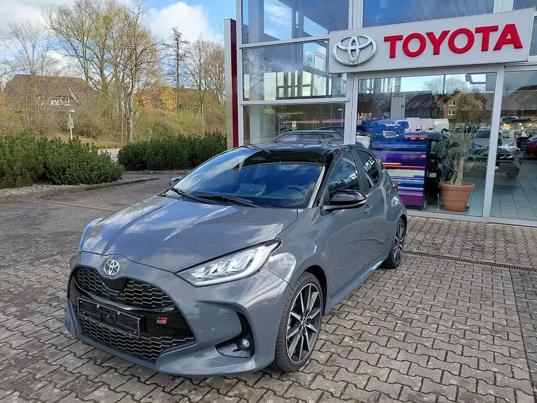 Toyota Yaris - Thumbnail 1