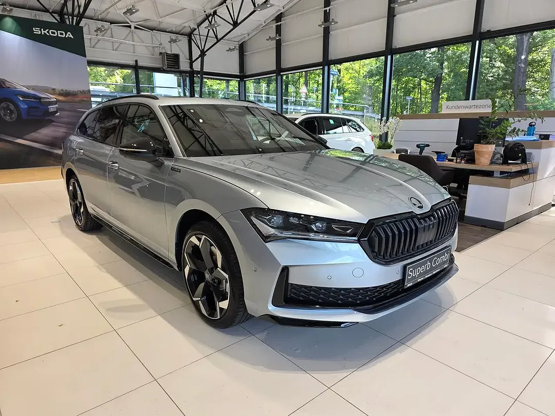 Skoda Superb - Thumbnail 3