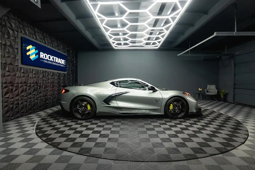 Corvette C8 - Thumbnail 5