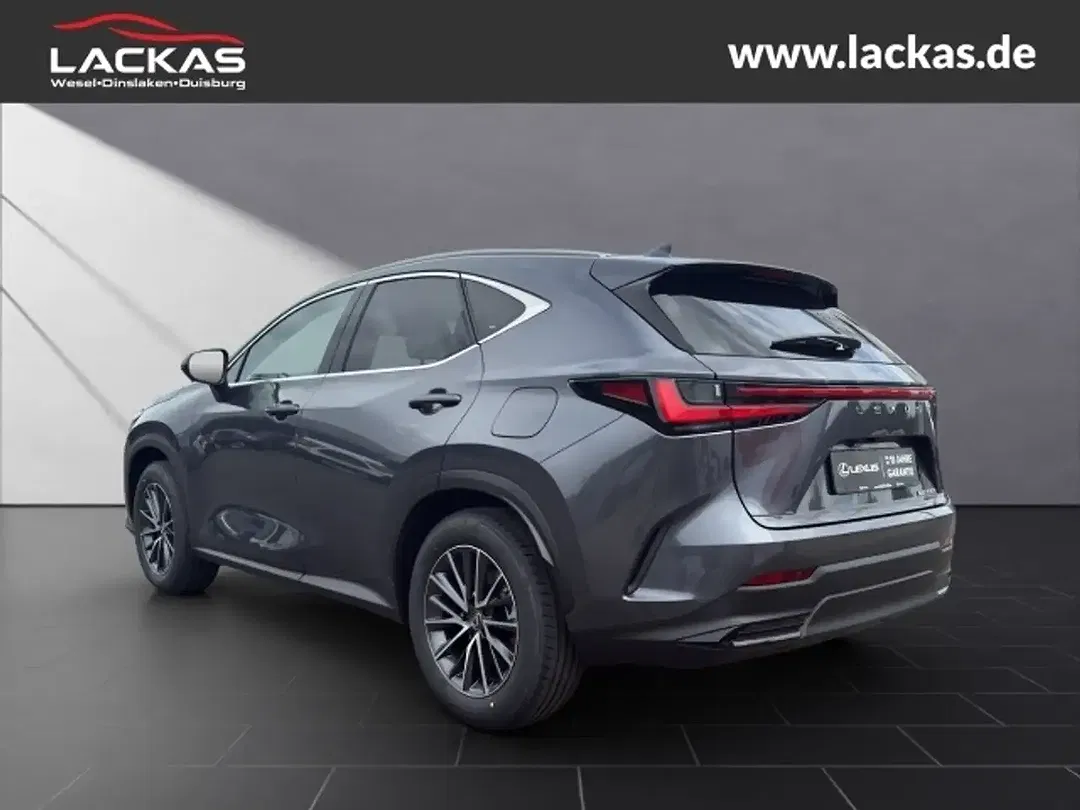 Lexus NX 350h - Thumbnail 3