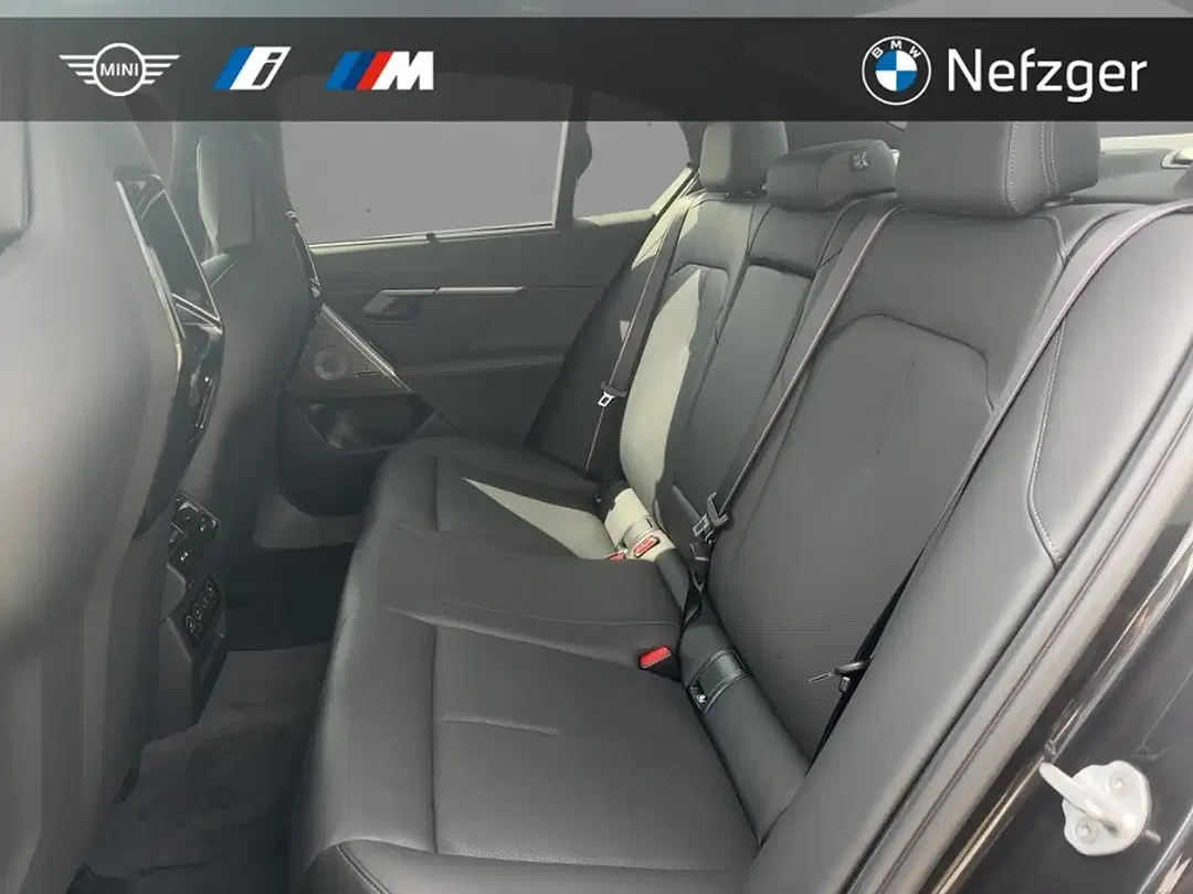 BMW M5 - Thumbnail 8