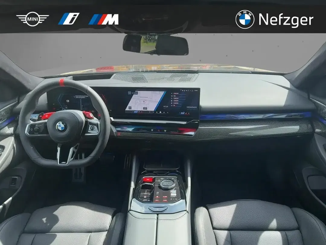 BMW M5 - Thumbnail 9