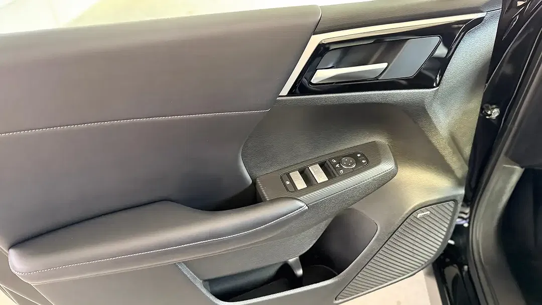 Mitsubishi Outlander - Thumbnail 10