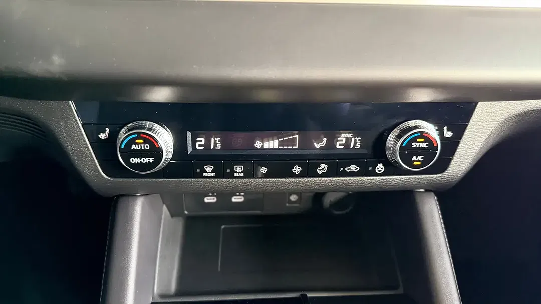 Mitsubishi Outlander - Thumbnail 14