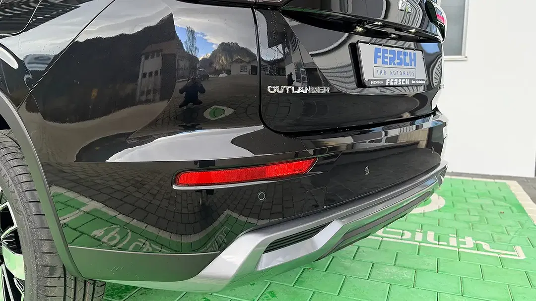 Mitsubishi Outlander - Thumbnail 8
