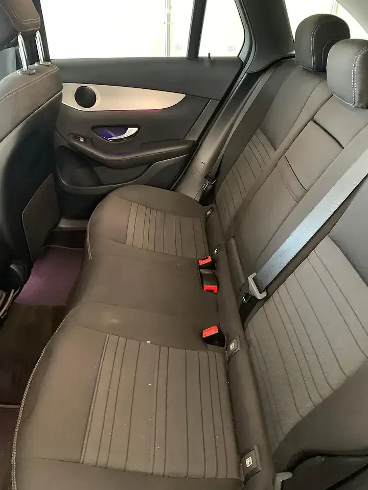 Mercedes-Benz GLC 300 - Thumbnail 10