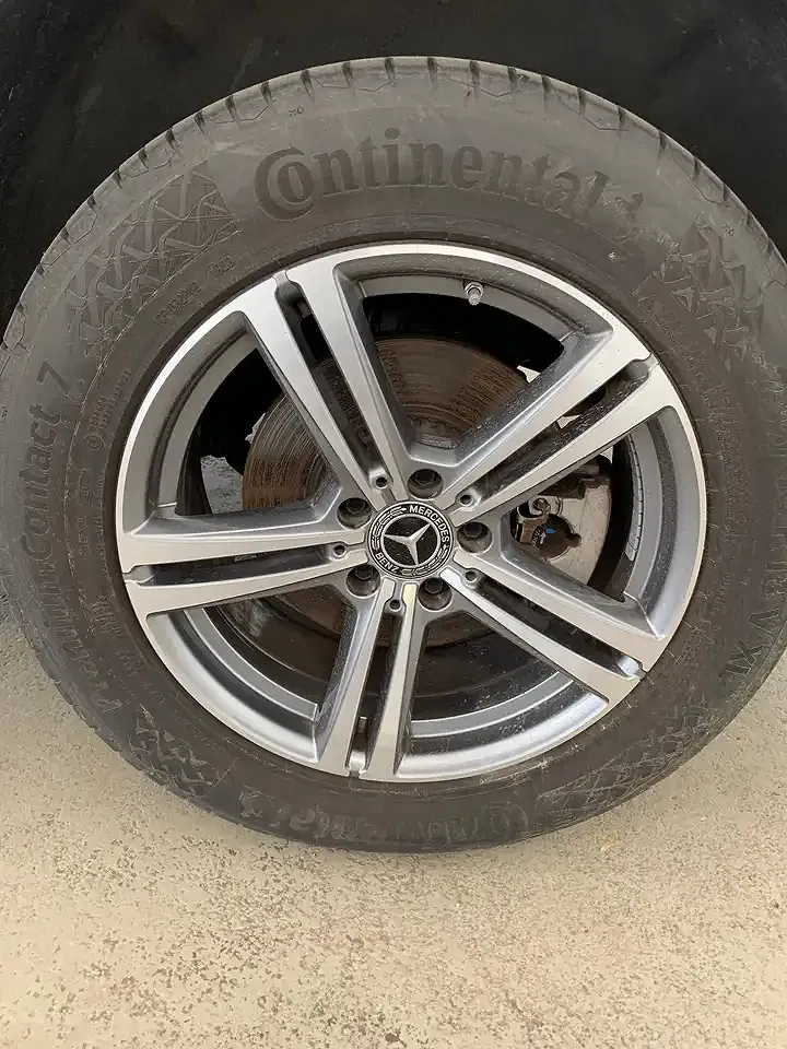 Mercedes-Benz GLC 300 - Thumbnail 13