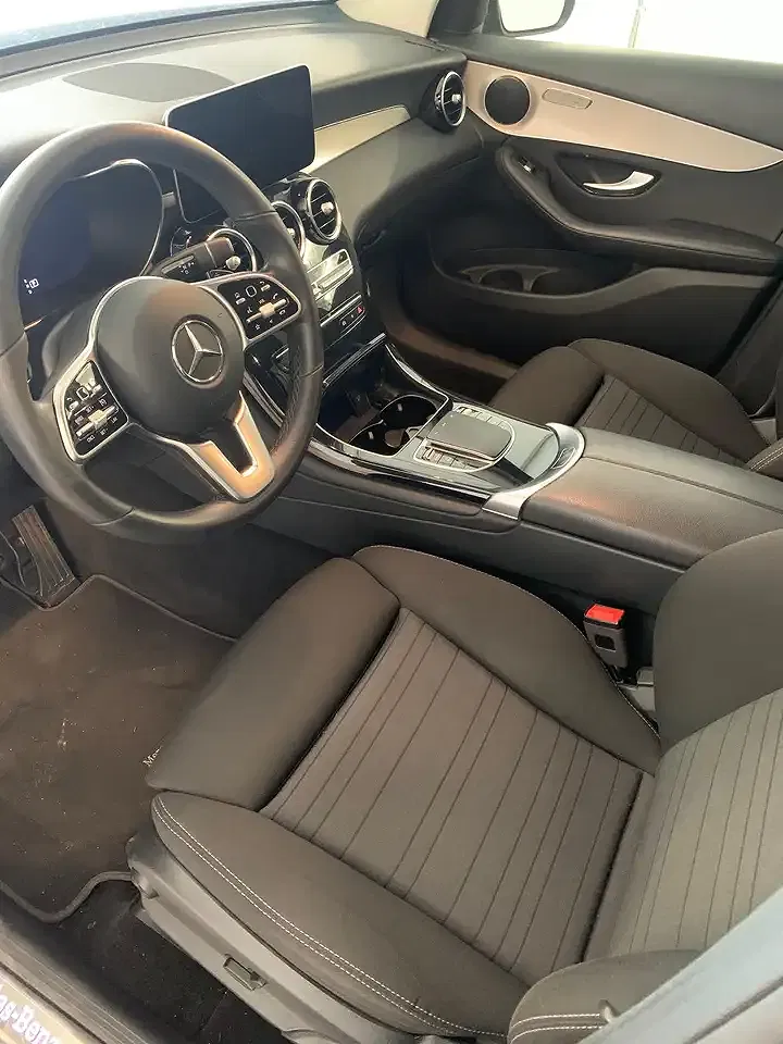 Mercedes-Benz GLC 300 - Thumbnail 5