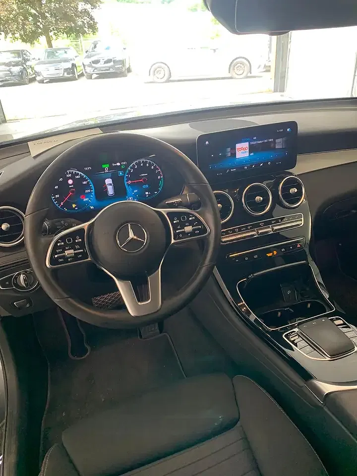 Mercedes-Benz GLC 300 - Thumbnail 9