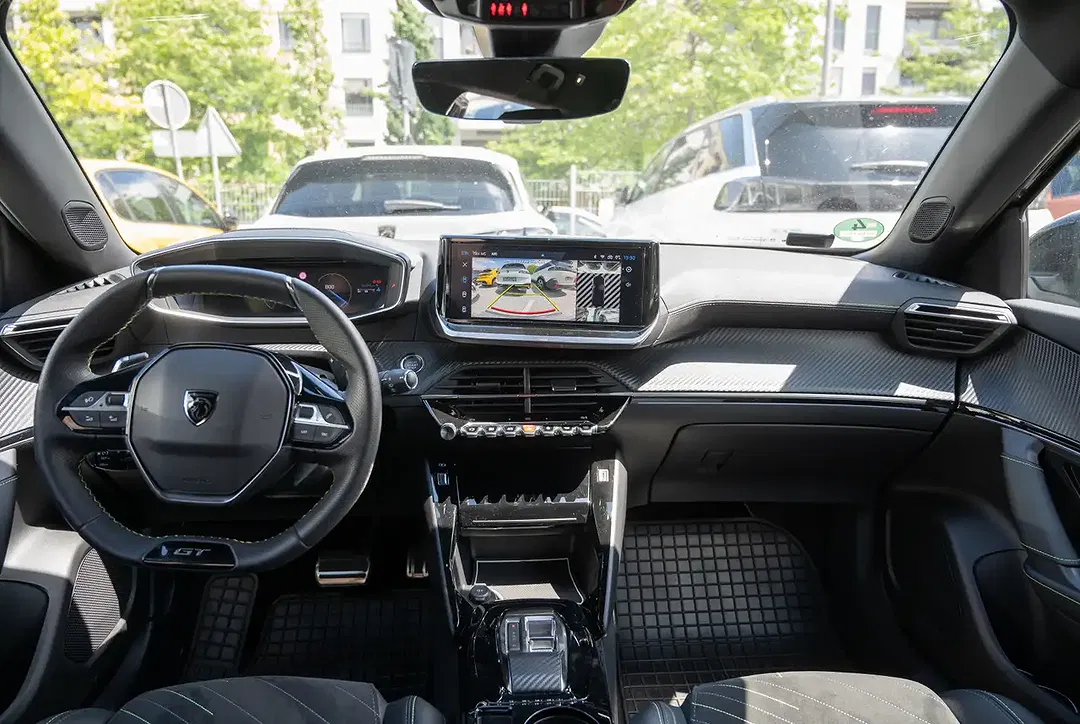 Peugeot 2008 - Thumbnail 4