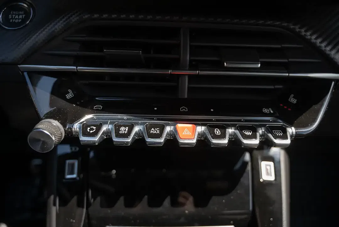 Peugeot 2008 - Thumbnail 8