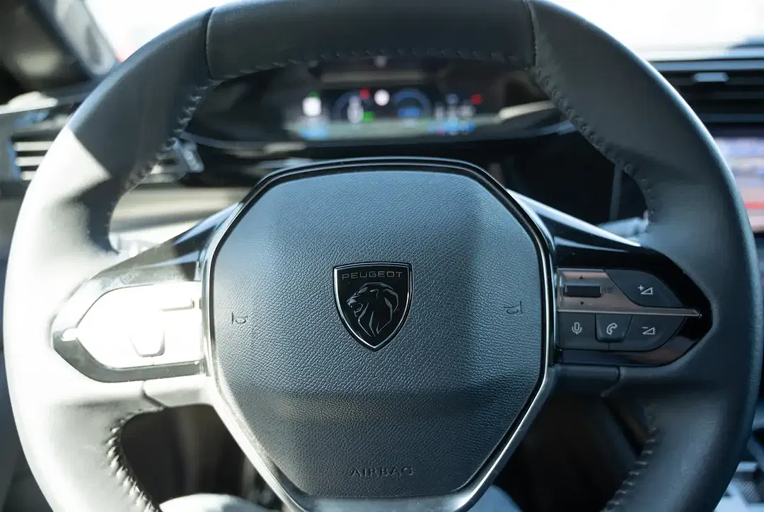 Peugeot 308 - Thumbnail 14