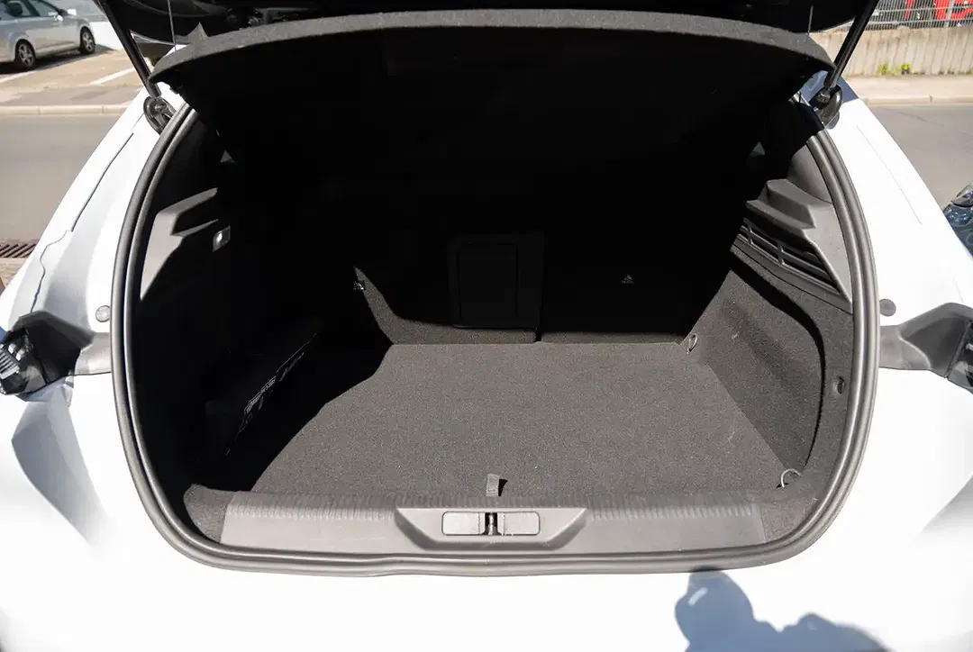 Peugeot 308 - Thumbnail 15