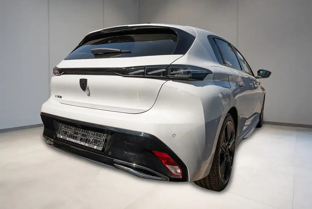 Peugeot 308 - Thumbnail 3