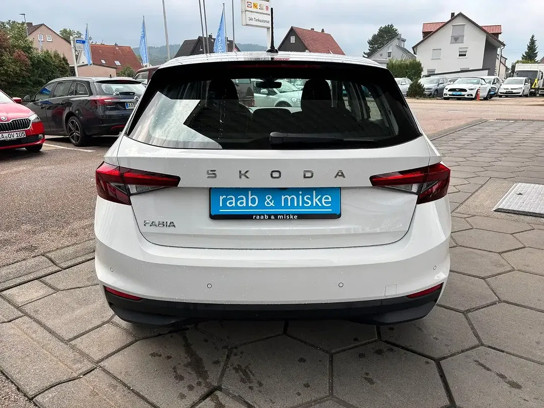 Skoda Fabia - Thumbnail 5