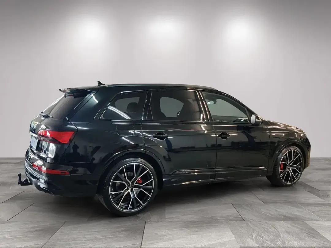 Audi Q7 - Thumbnail 4