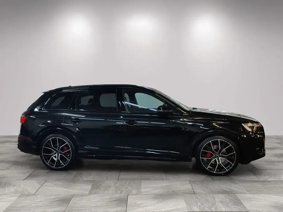 Audi Q7 - Thumbnail 6