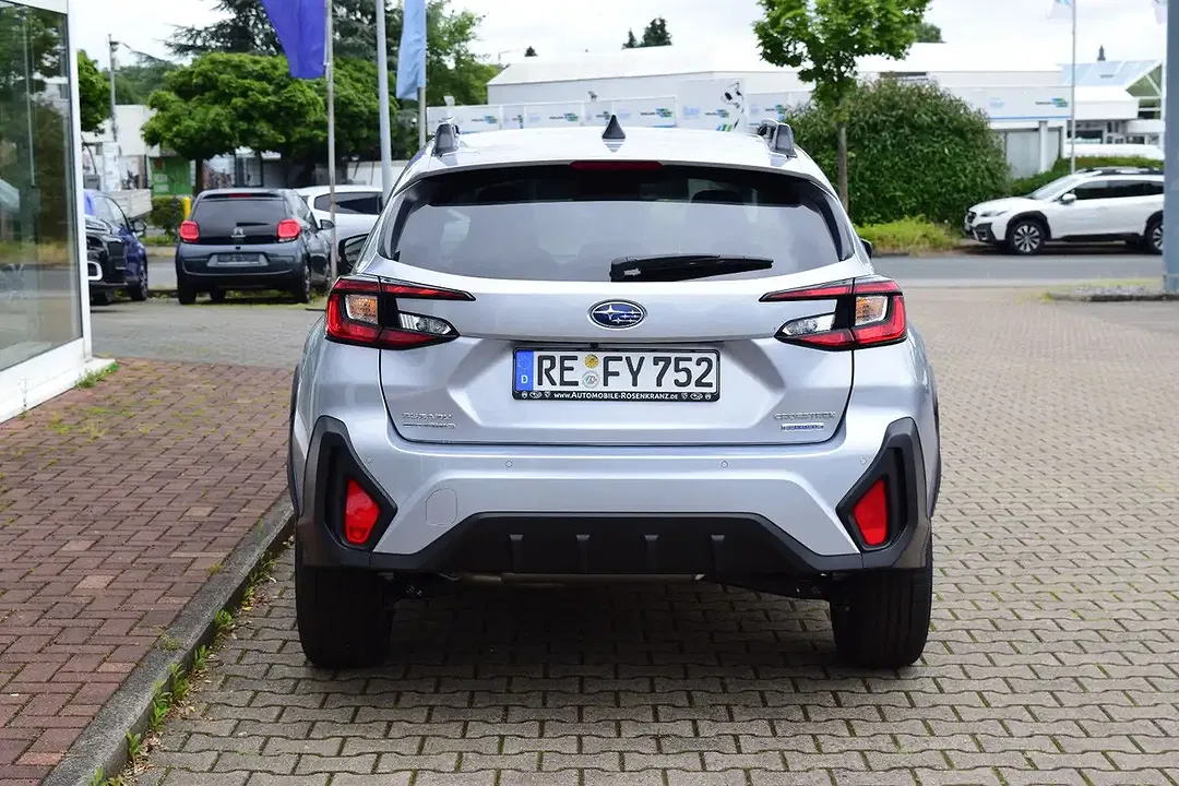 Subaru Crosstrek - Thumbnail 5