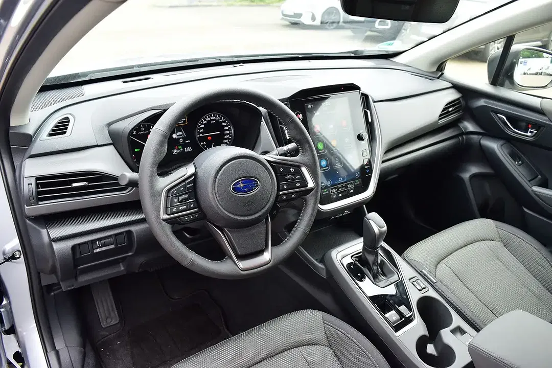 Subaru Crosstrek - Thumbnail 9