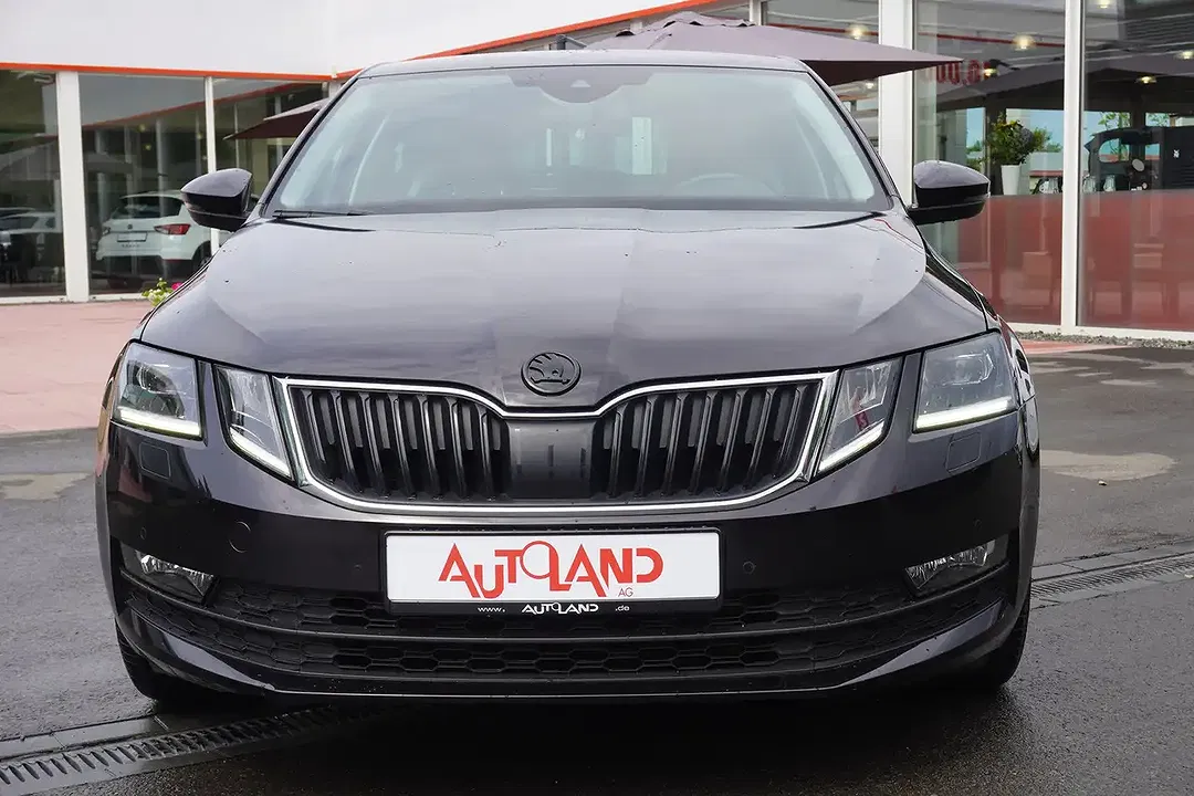 Skoda Octavia - Thumbnail 1