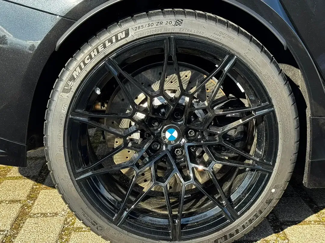 BMW M3 - Thumbnail 6