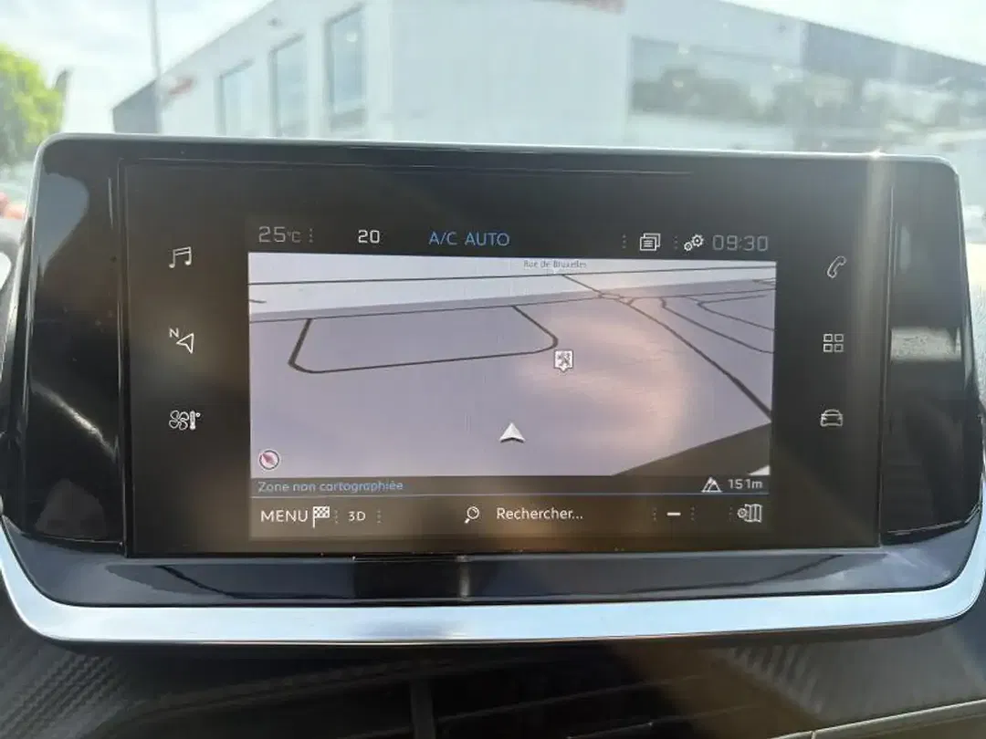 Peugeot 2008 - Thumbnail 12