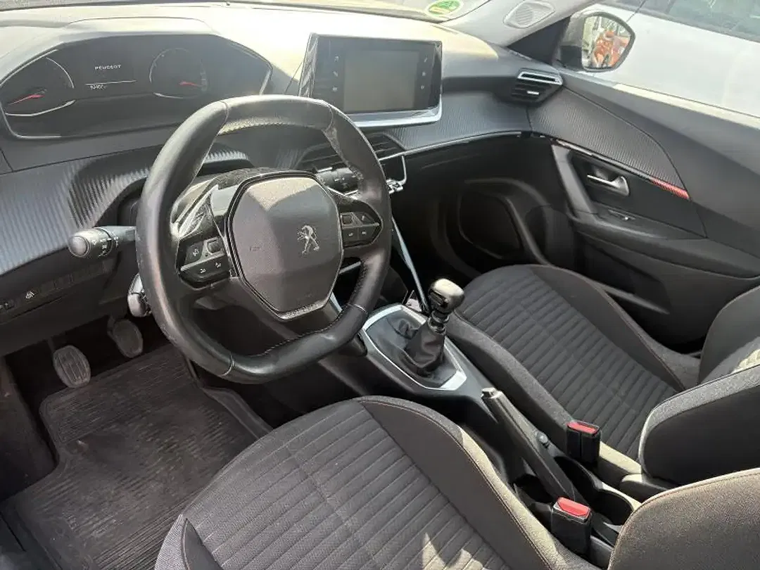 Peugeot 2008 - Thumbnail 8