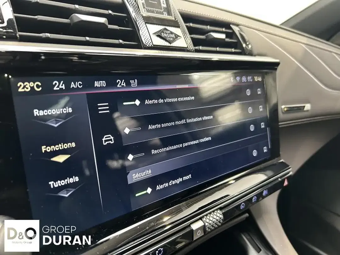 DS Automobiles DS 7 Crossback - Thumbnail 15