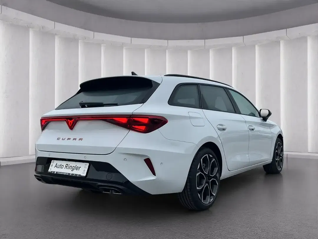 CUPRA Leon - Thumbnail 3