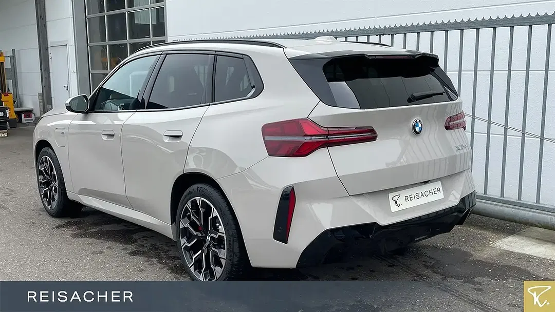 BMW X3 - Thumbnail 2