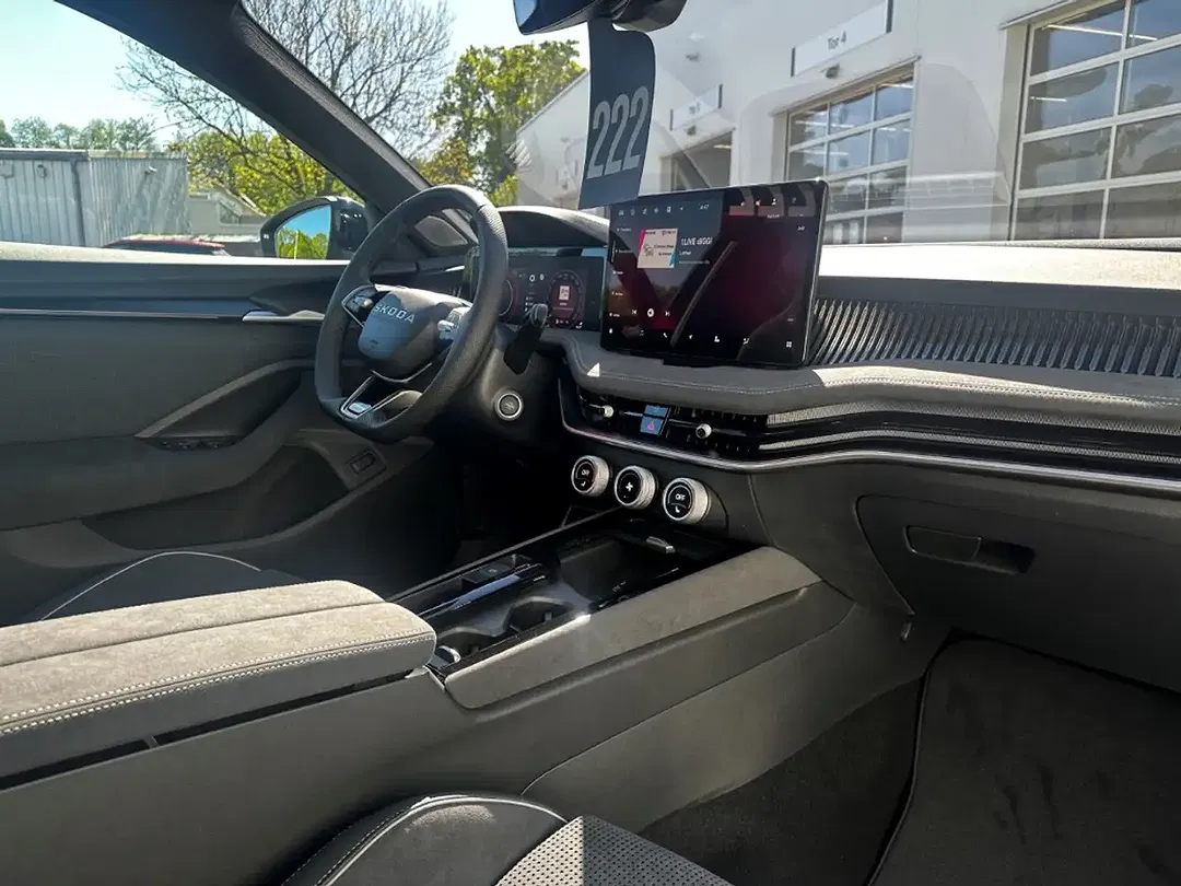 Skoda Superb - Thumbnail 4