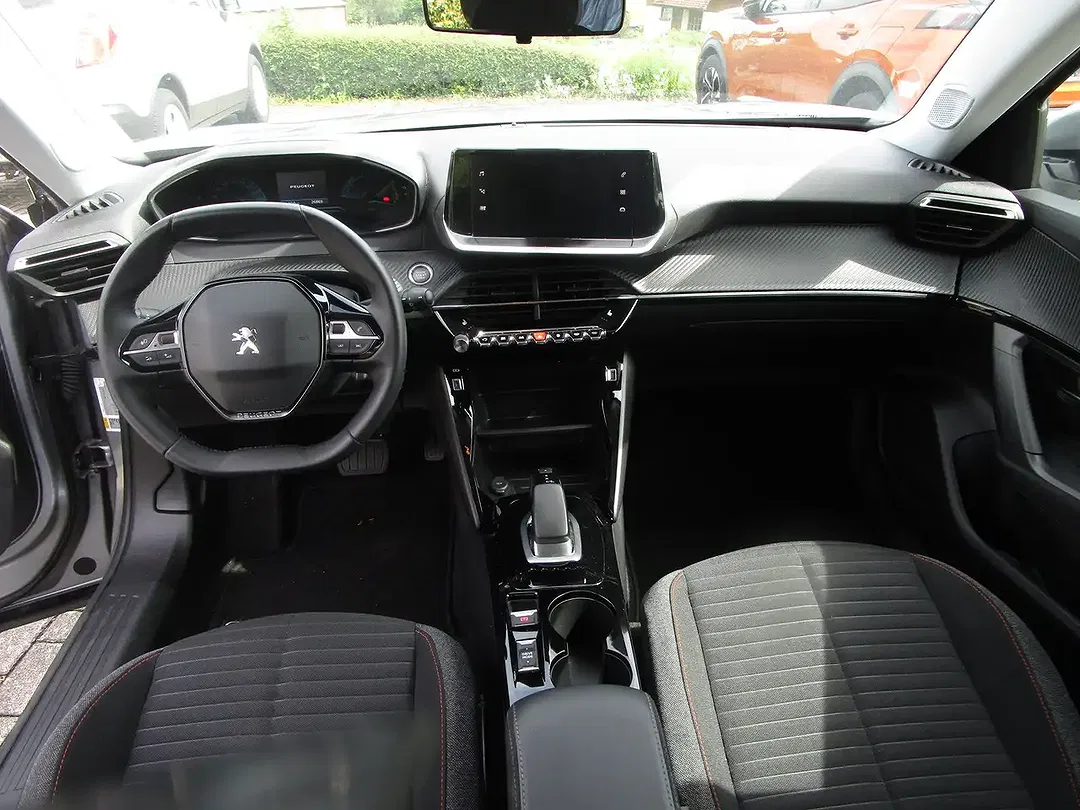 Peugeot 2008 - Thumbnail 8