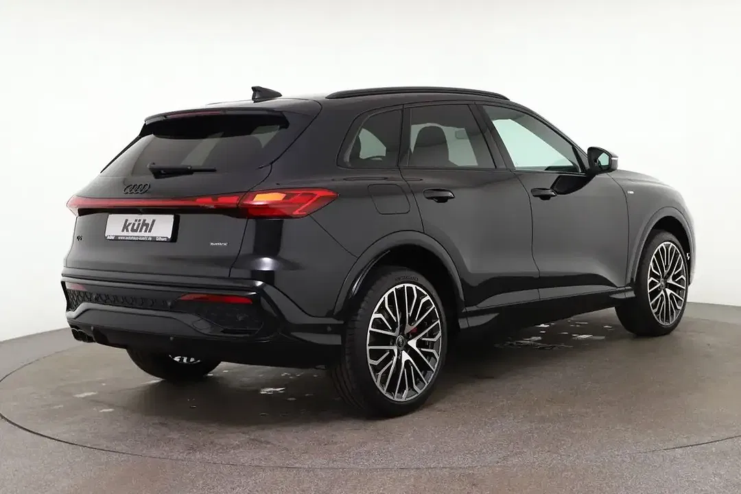 Audi Q5 - Thumbnail 3