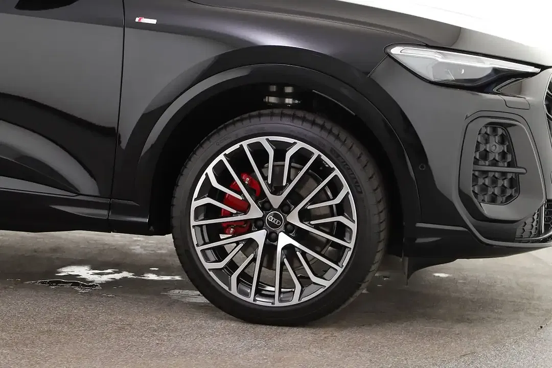 Audi Q5 - Thumbnail 4