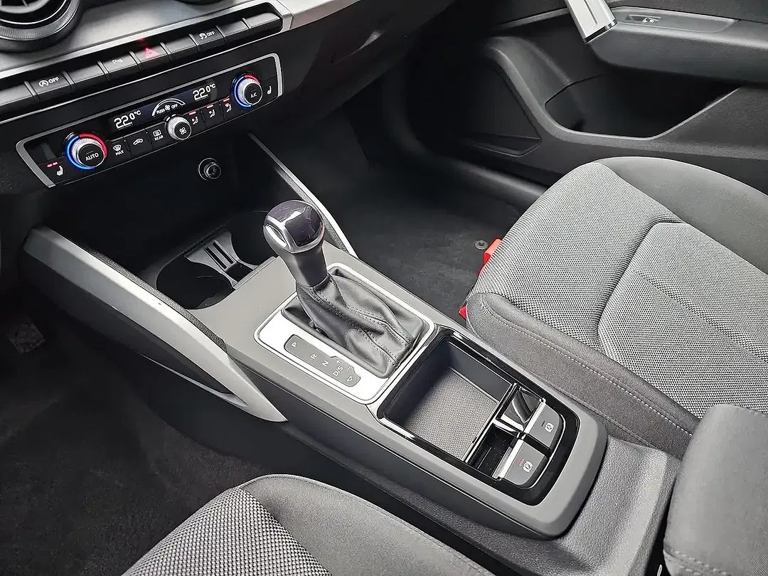 Audi Q2 - Thumbnail 12