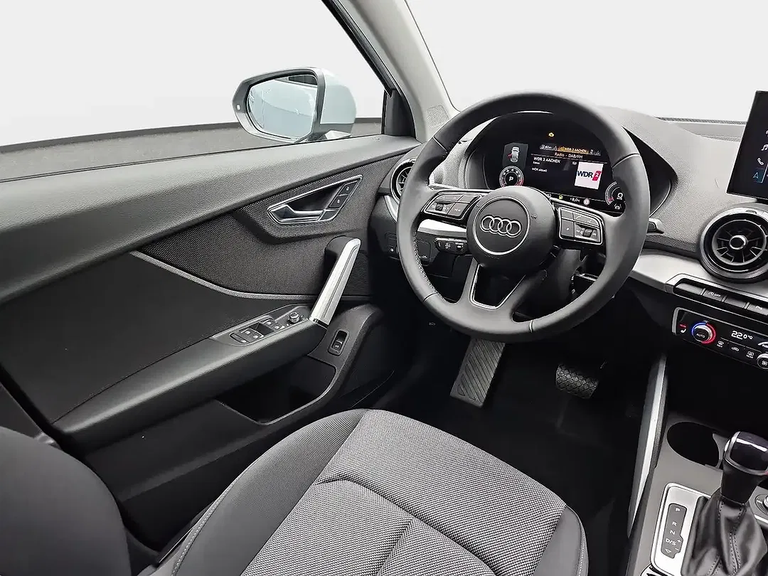 Audi Q2 - Thumbnail 8