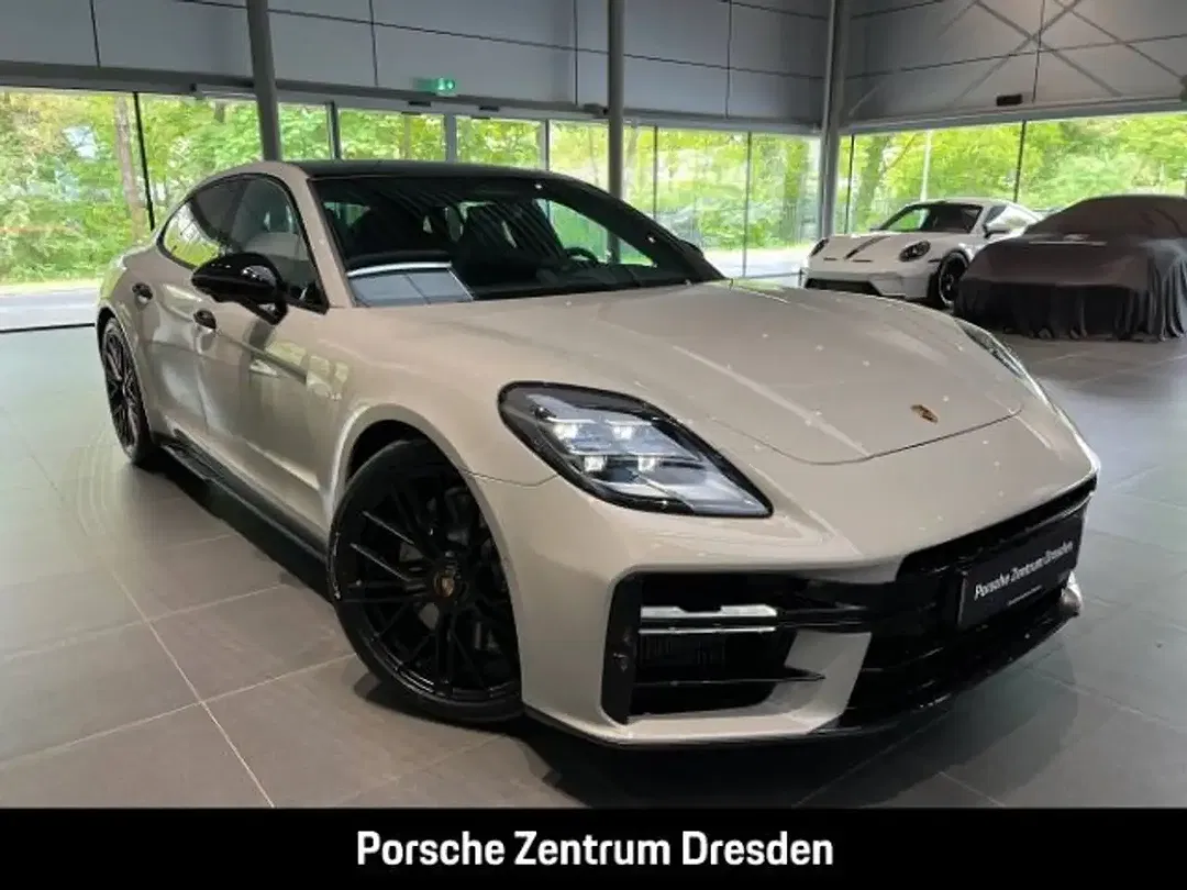Porsche Panamera - Thumbnail 11