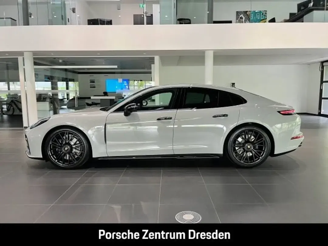 Porsche Panamera - Thumbnail 2