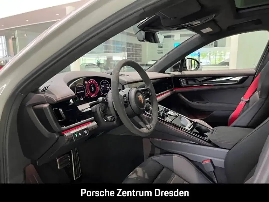 Porsche Panamera - Thumbnail 4