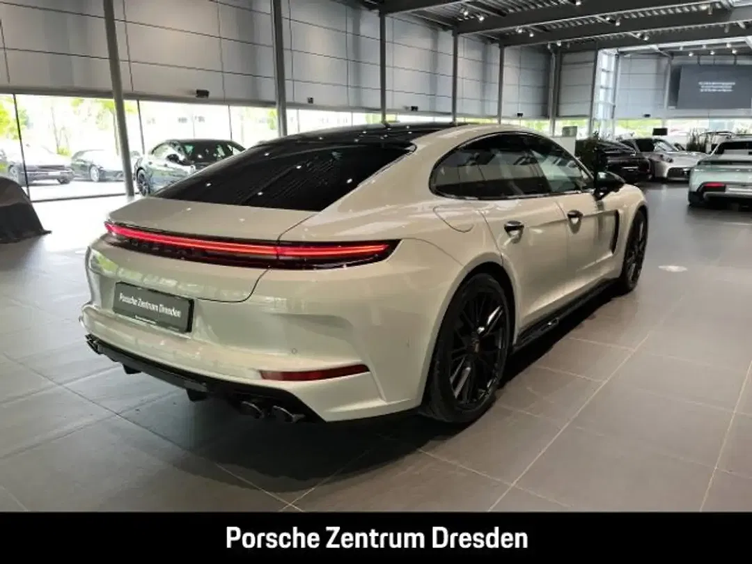 Porsche Panamera - Thumbnail 9