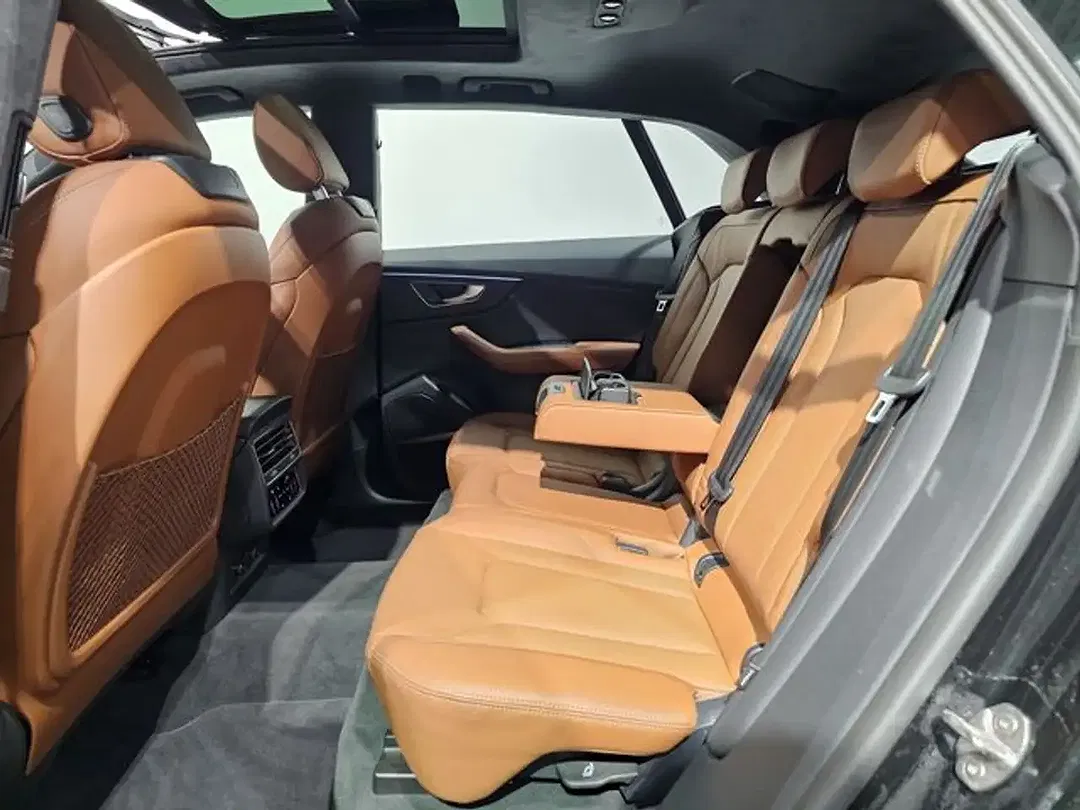 Audi Q8 - Thumbnail 14