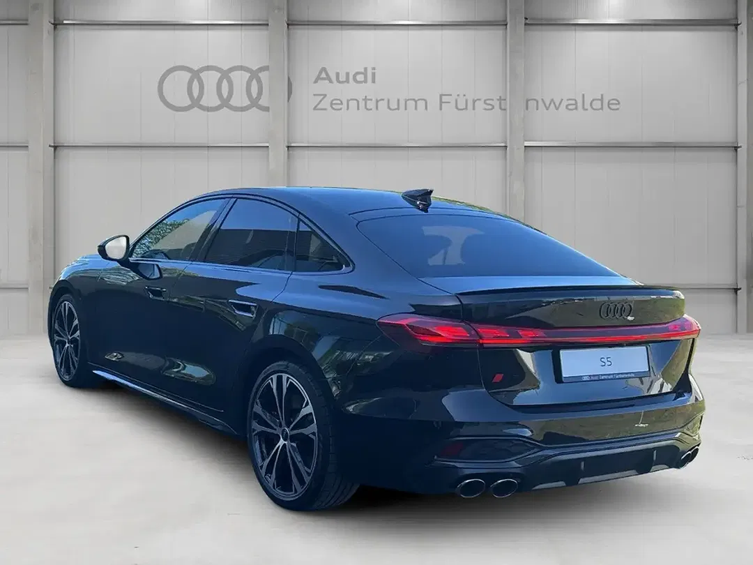 Audi S5 - Thumbnail 3