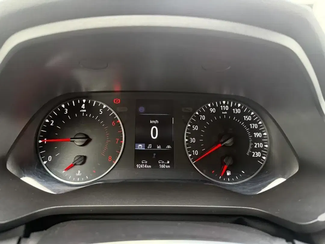 Renault Captur - Thumbnail 11