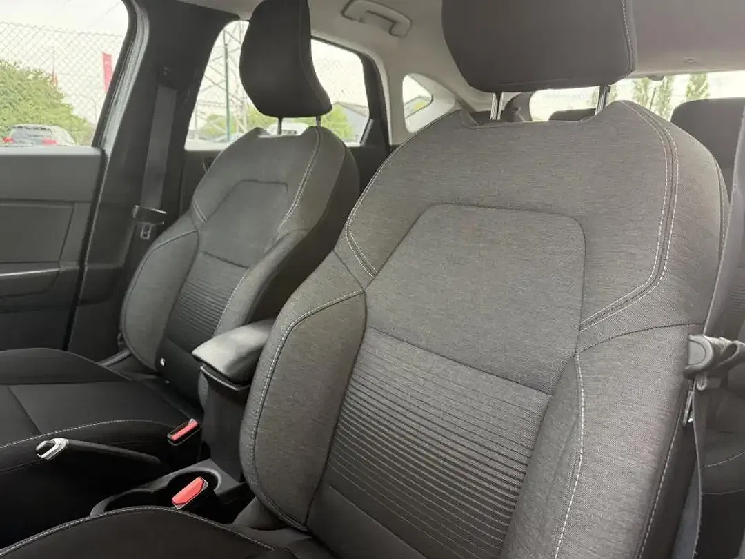 Renault Captur - Thumbnail 9